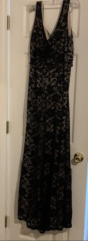 Size L Prom Black Floor Length Maxi on Queenly