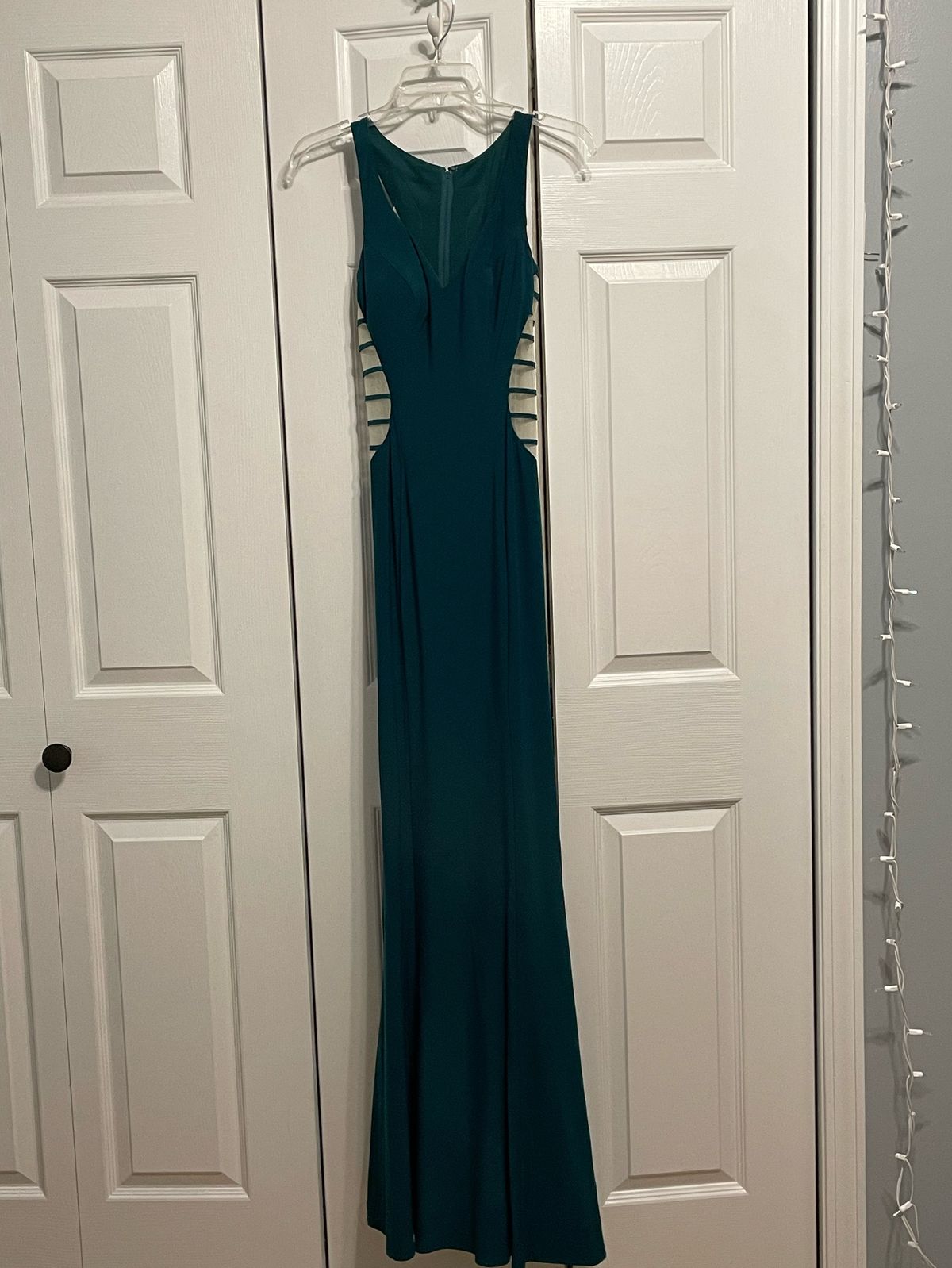 Mon Cheri Size 0 Prom Green Floor Length Maxi on Queenly