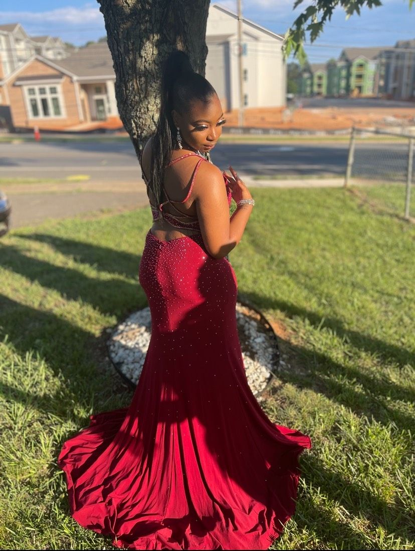 Size 10 Prom Red Side Slit Dress on Queenly