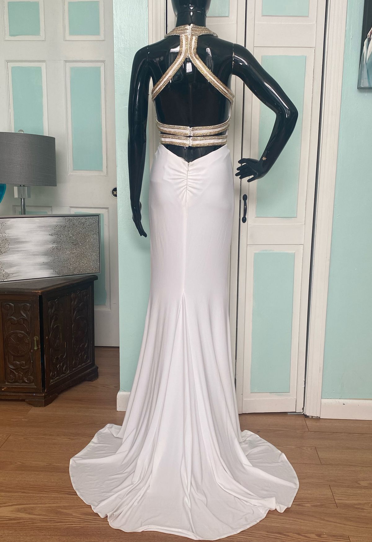 Faviana Size 4 Prom White A-line Dress on Queenly