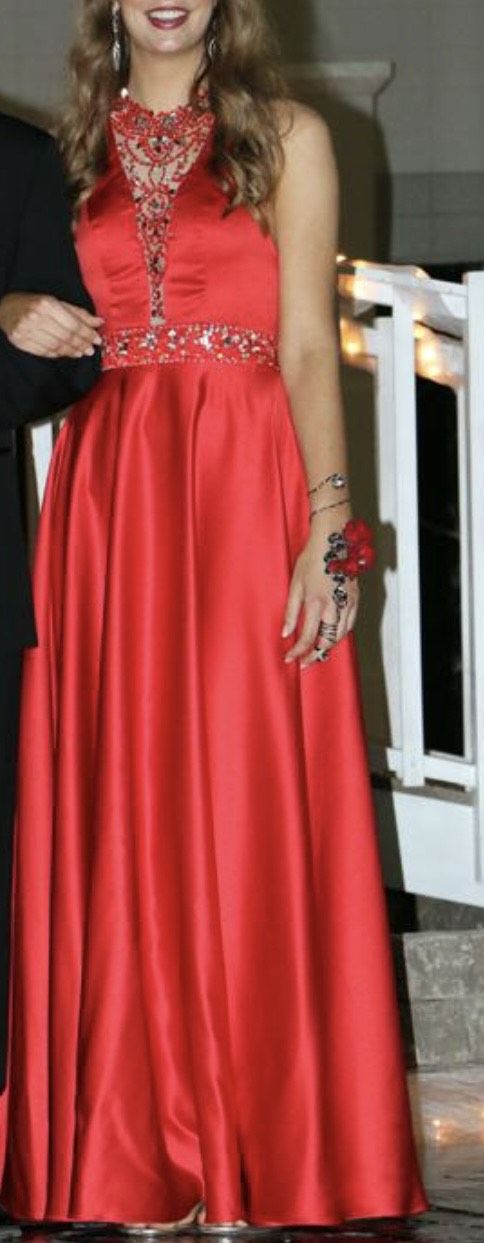 Size 6 Prom Red A-line Dress on Queenly