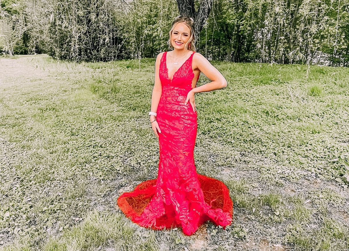 Jovani Size 2 Prom Plunge Lace Red Dress With Train on Queenly