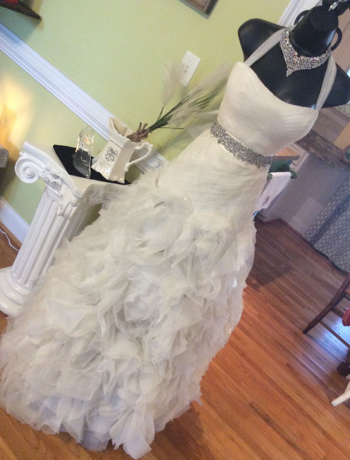 Vera Wang White Collection Size 10 Wedding White Ball Gown on Queenly