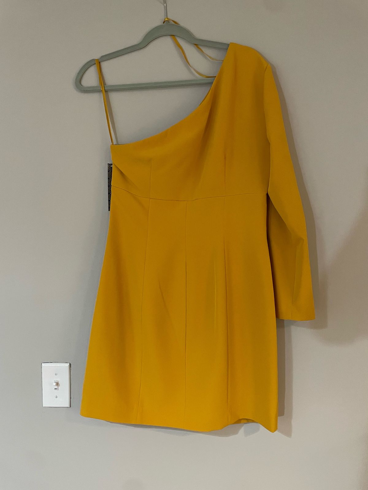 Size 8 Yellow Cocktail Dress on Queenly