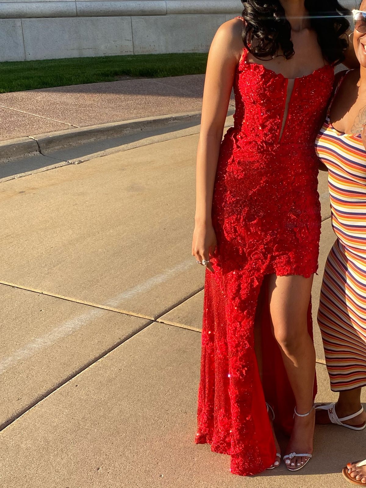 Sherri Hill Size 0 Prom Lace Red Floor Length Maxi on Queenly