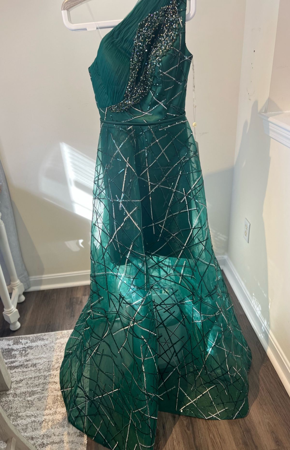Size 6 Green Ball Gown on Queenly