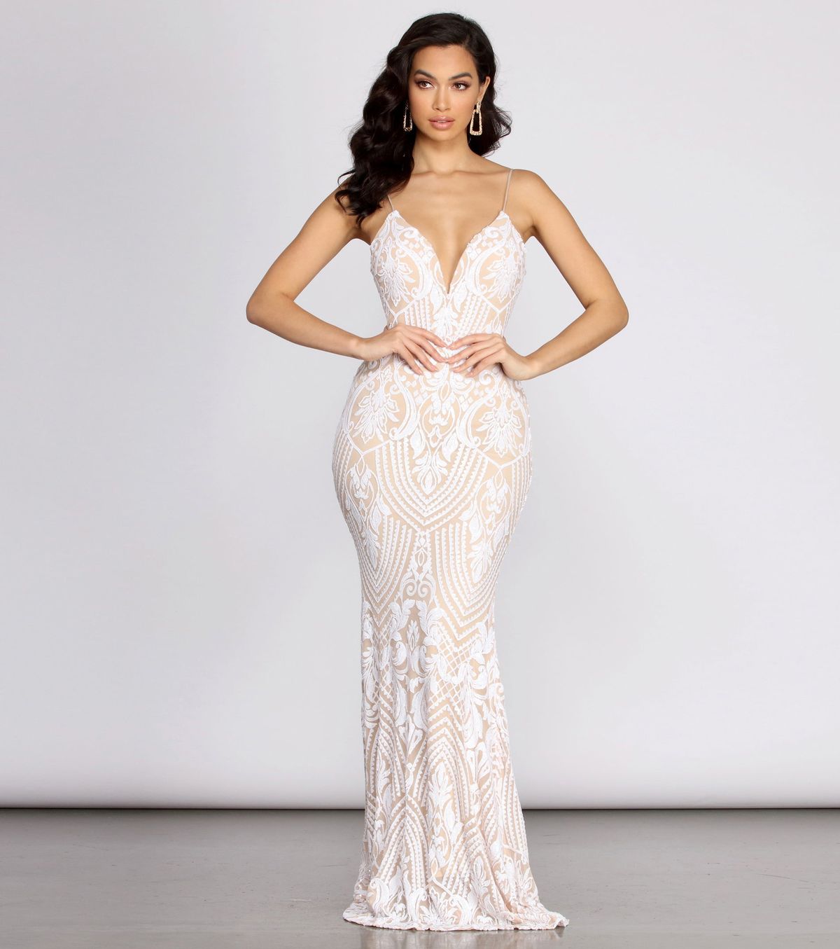 Style 05002-0497 Windsor Size XS Prom Plunge Sequined White Mermaid Dress on Queenly