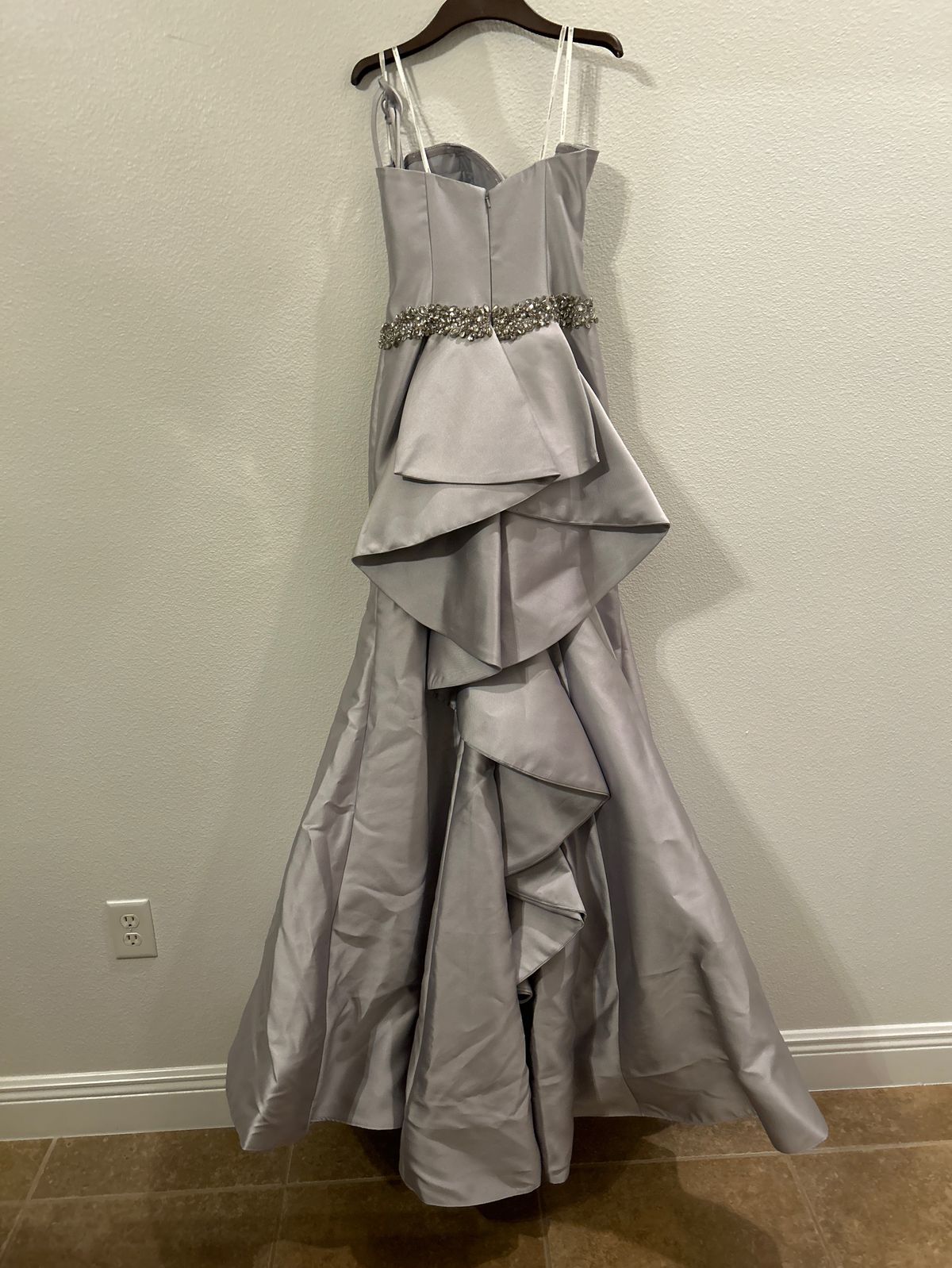 Alyce Paris Size 4 Wedding Guest Gray Mermaid Dress on Queenly