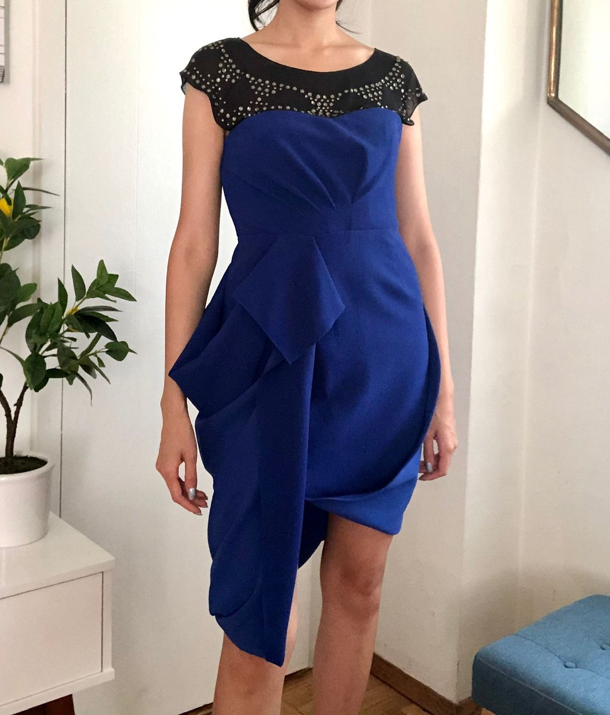BCBG Size 4 Wedding Guest Royal Blue Cocktail Dress on Queenly