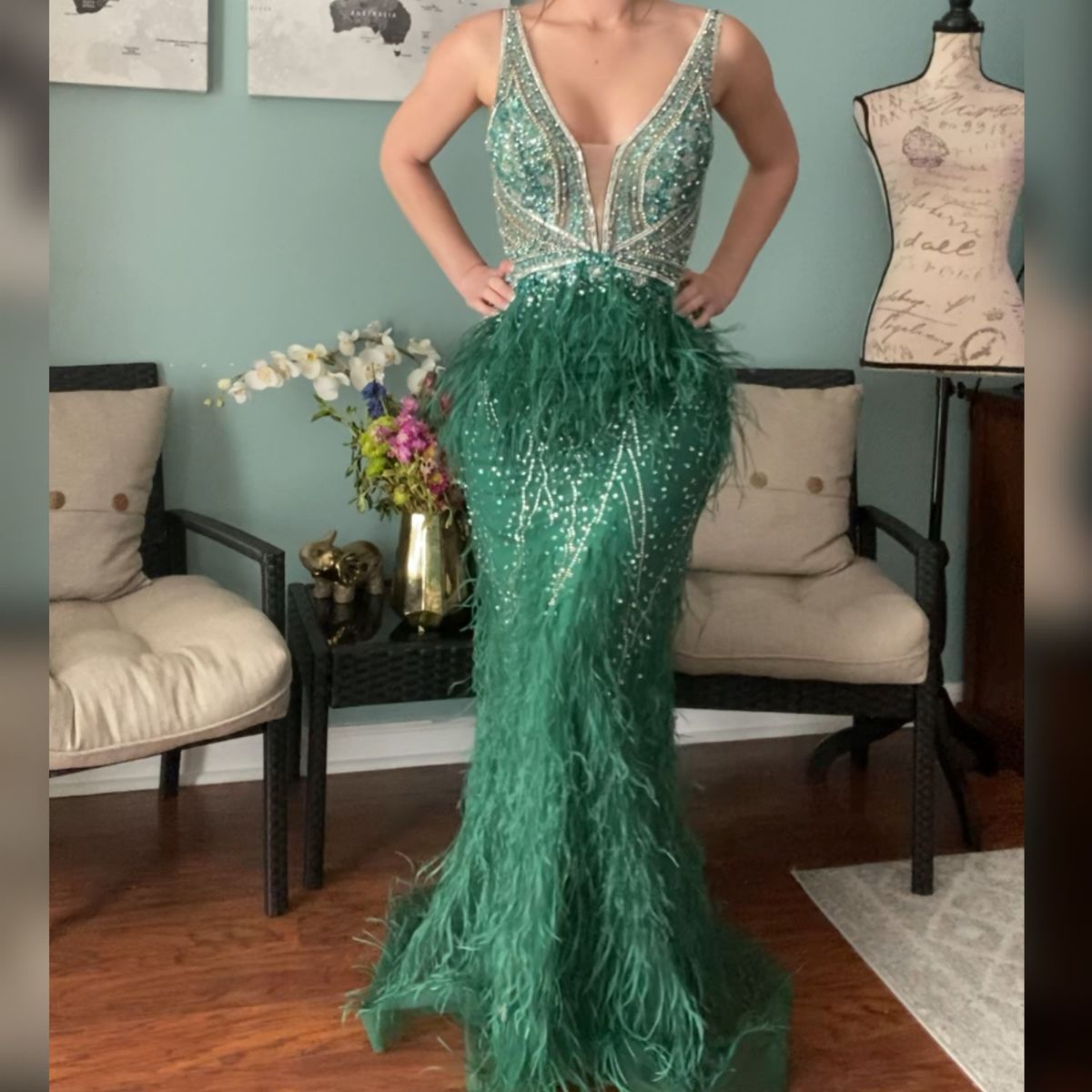 Jovani Size 2 Prom Sequined Green Mermaid Dress on Queenly