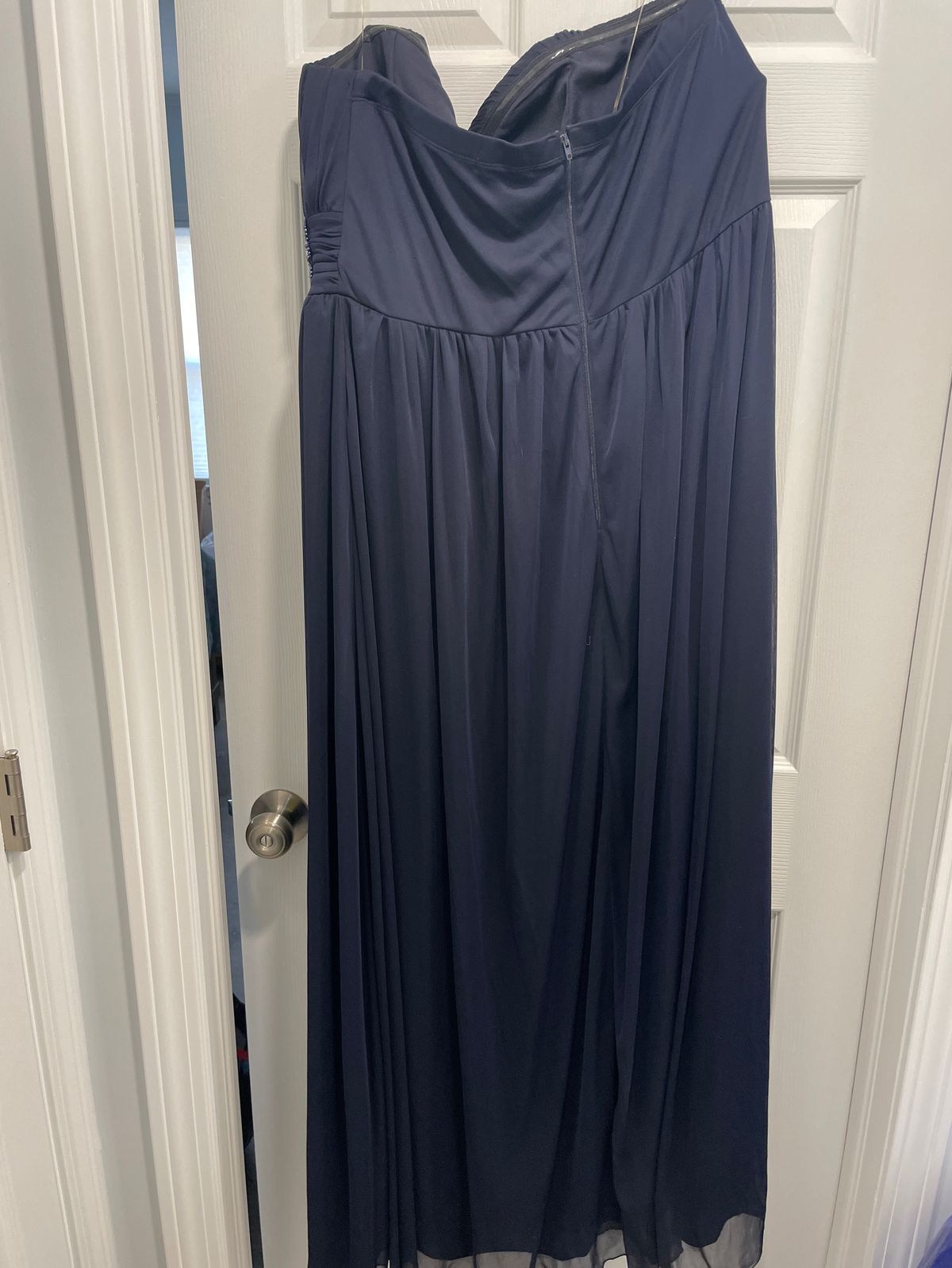 Plus Size 20 Prom Navy Blue Ball Gown on Queenly