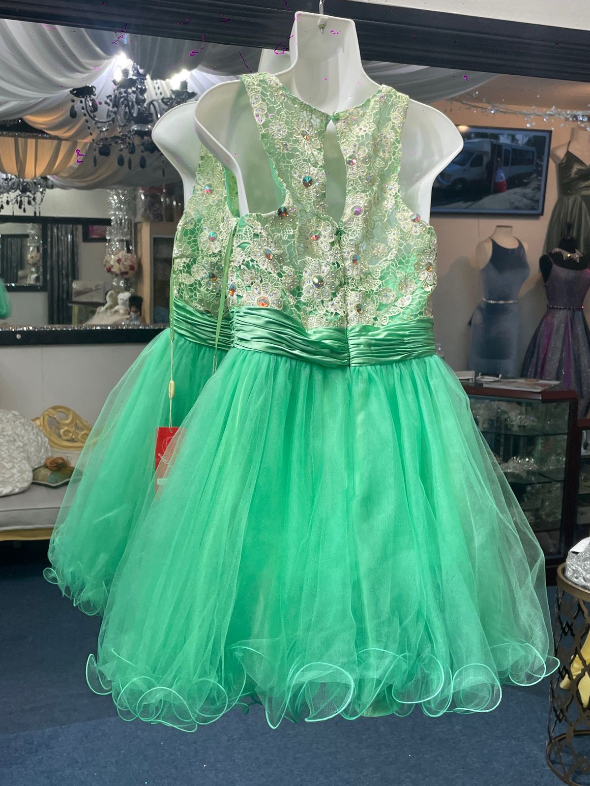 Dancing Queen Size M Prom Green Cocktail Dress on Queenly