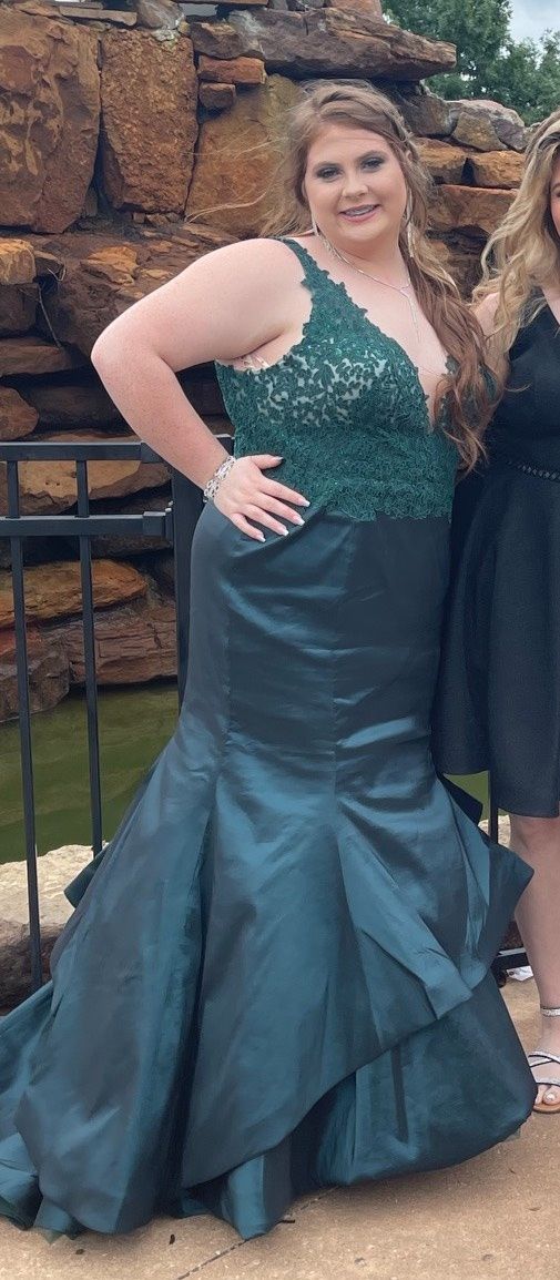 Faviana Plus Size 24 Prom Green Mermaid Dress on Queenly