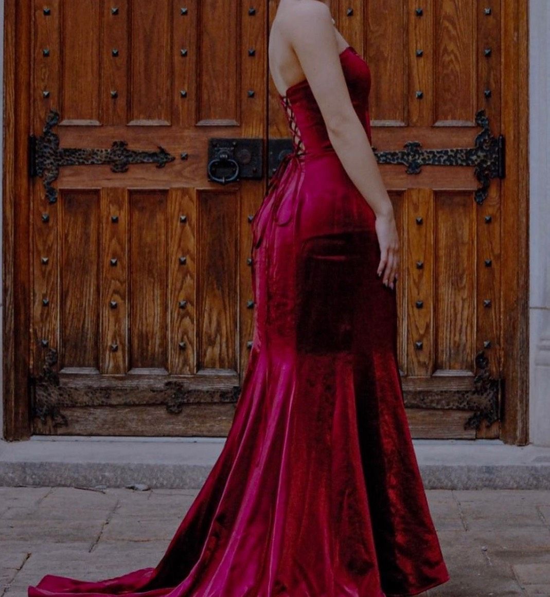 Sherri Hill Size 4 Prom Strapless Satin Burgundy Red Dress With Train on Queenly