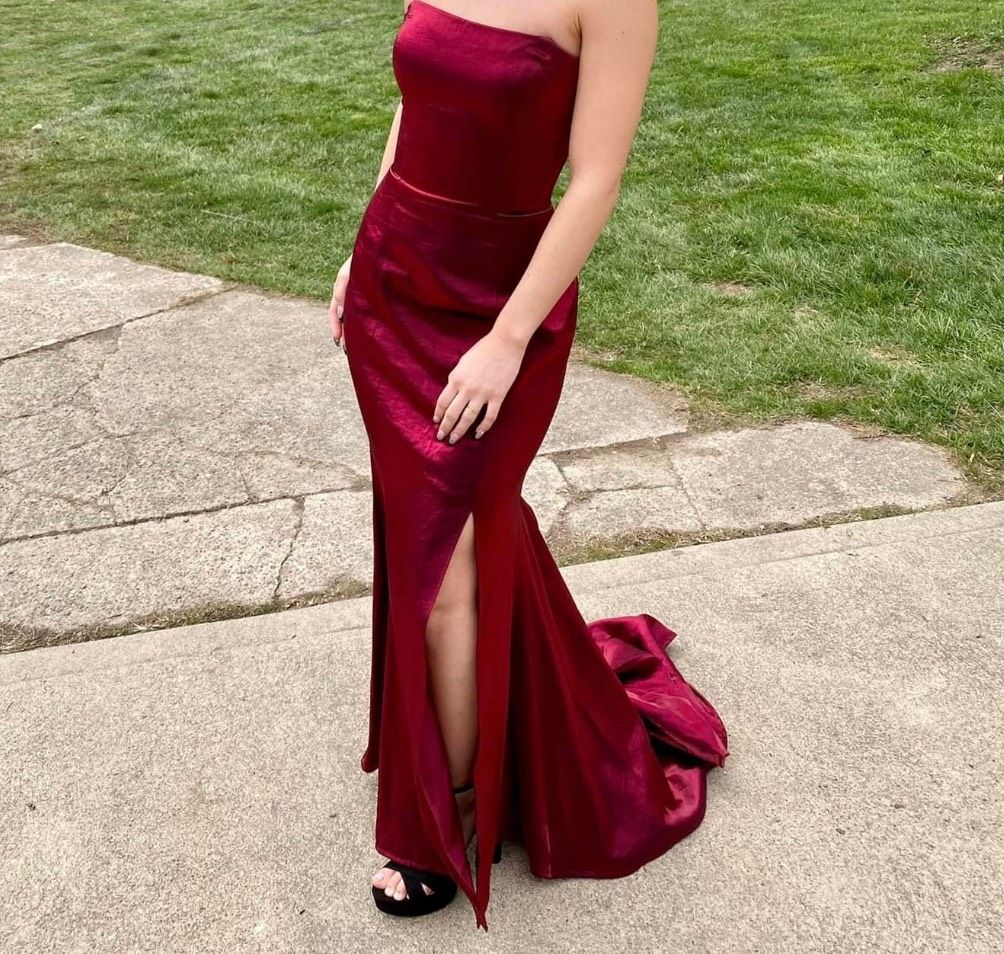 Sherri Hill Size 4 Prom Strapless Satin Burgundy Red Dress With Train on Queenly