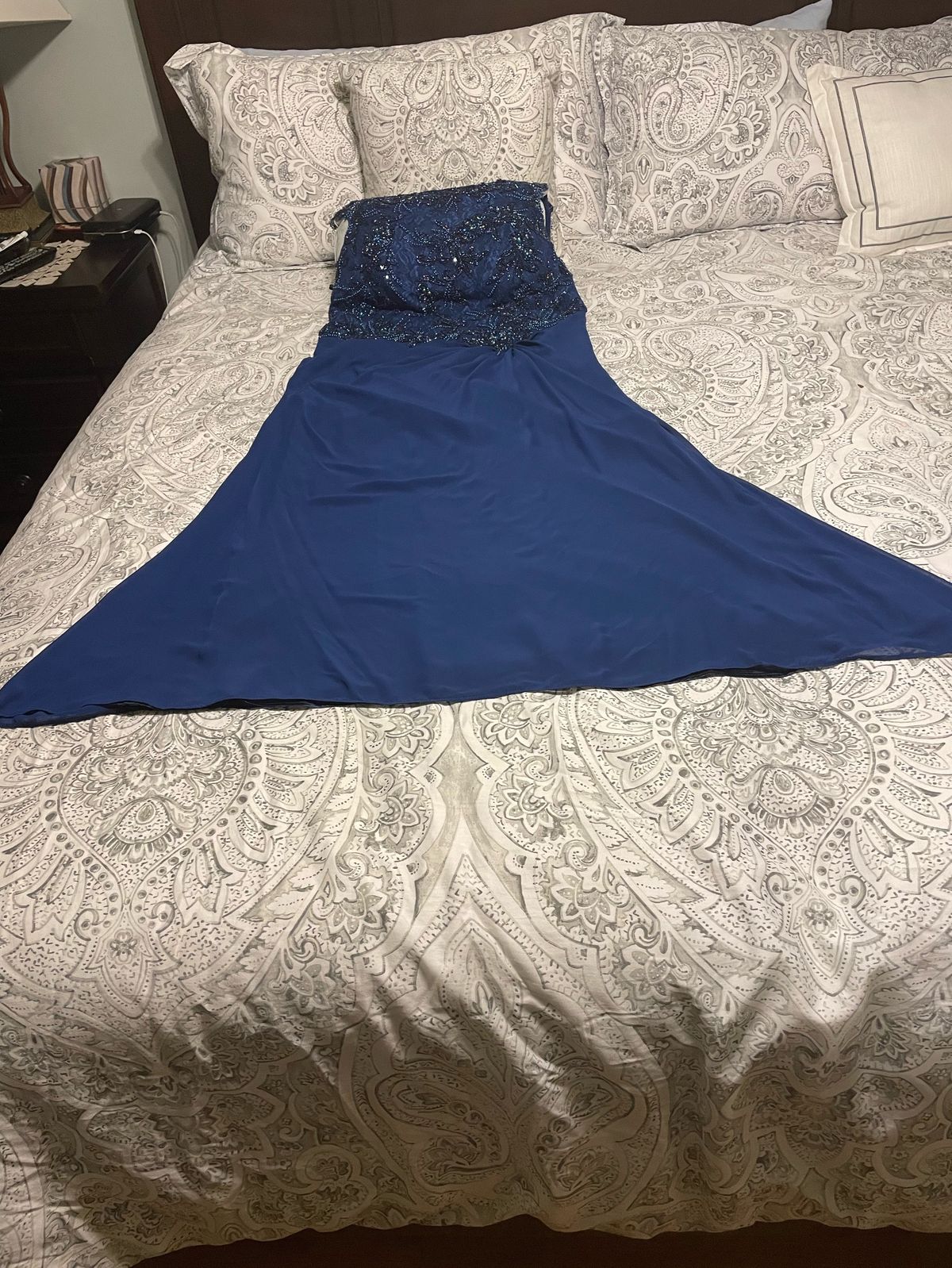 Plus Size 18 Prom Blue A-line Dress on Queenly