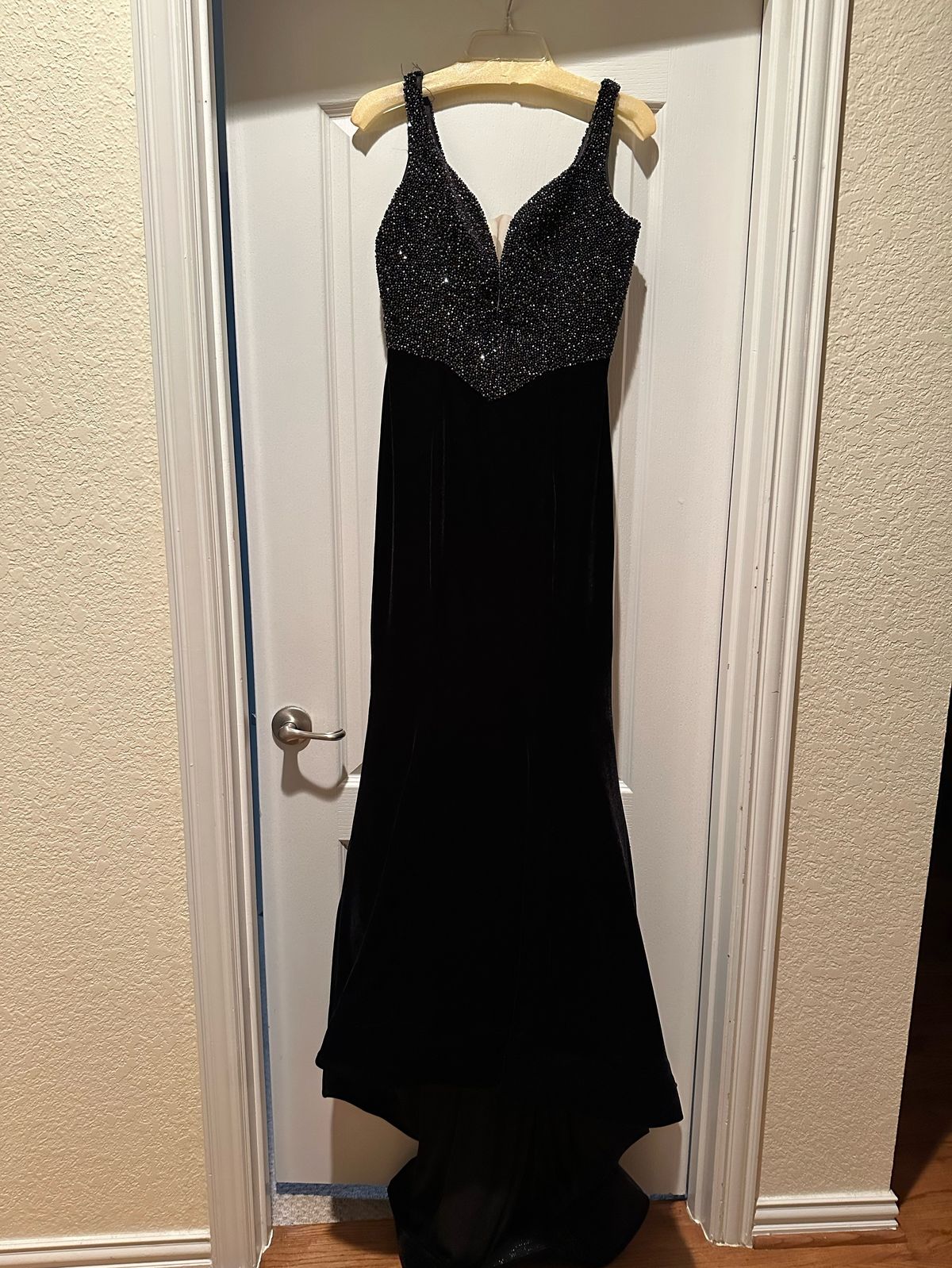 Johnathan Kayne Size 6 Prom Black Mermaid Dress on Queenly