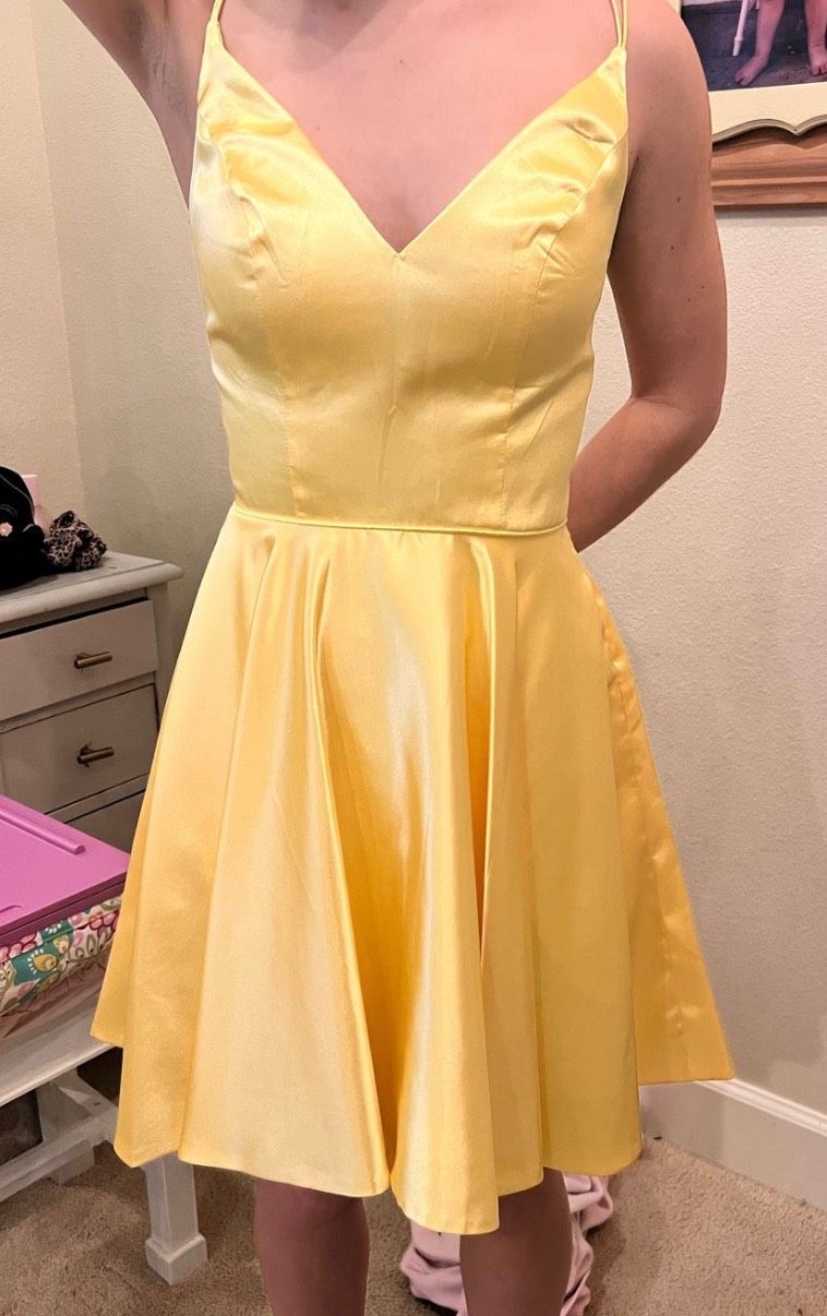 Sherri Hill Size 00 Prom Yellow Cocktail Dress on Queenly