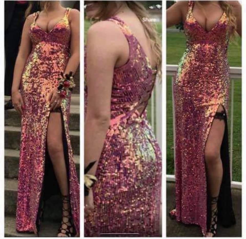 Size 8 Prom Plunge Pink Side Slit Dress on Queenly