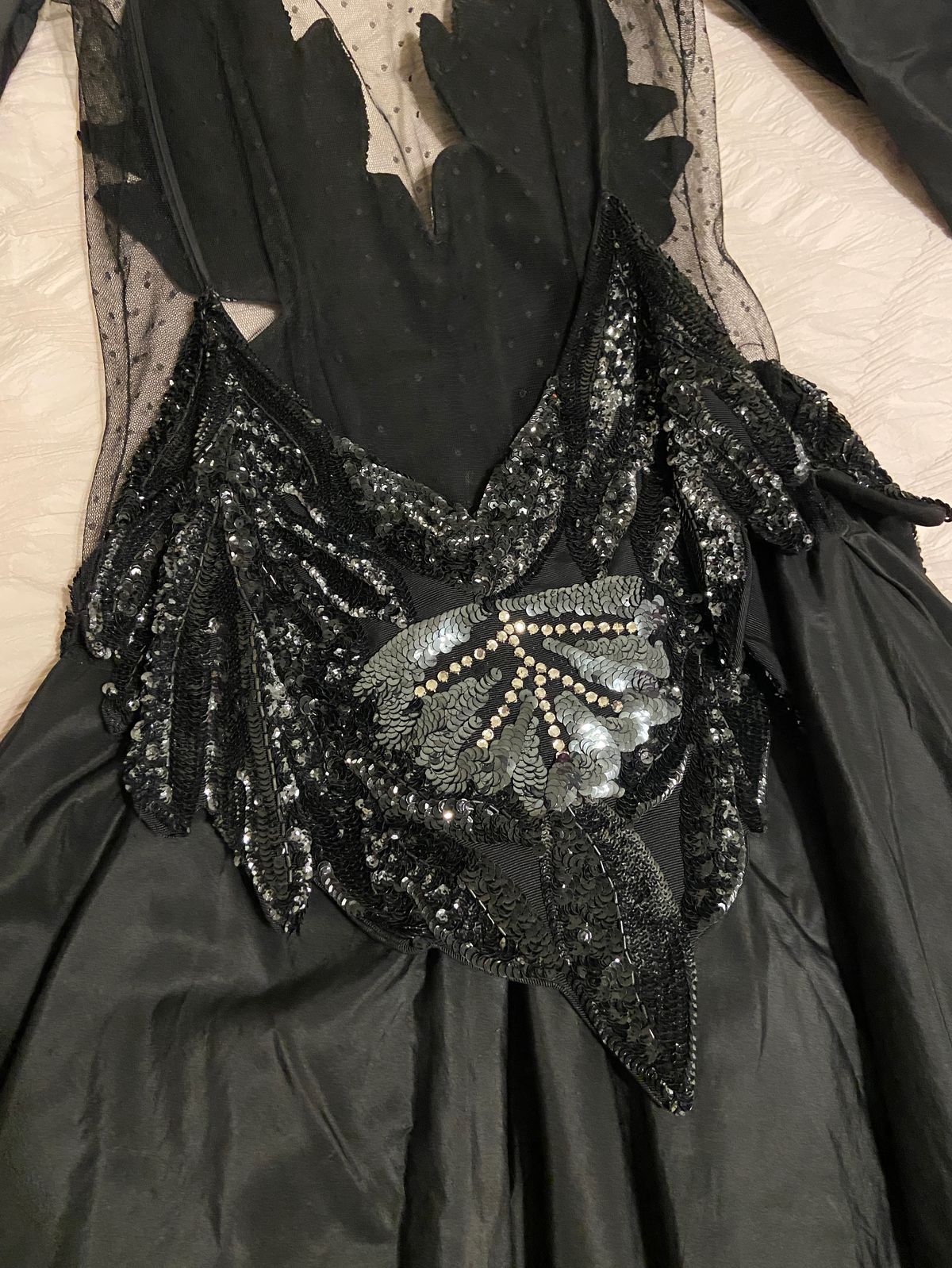 Dora Herbst Size S Prom Black Ball Gown on Queenly