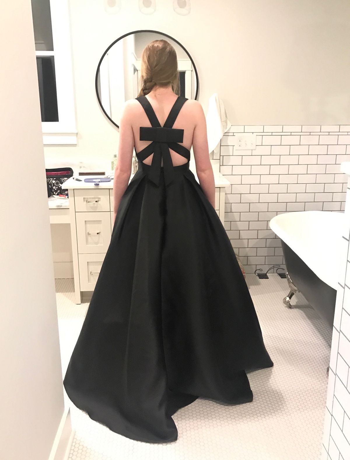 Jovani Size 6 Prom Plunge Satin Black Ball Gown on Queenly