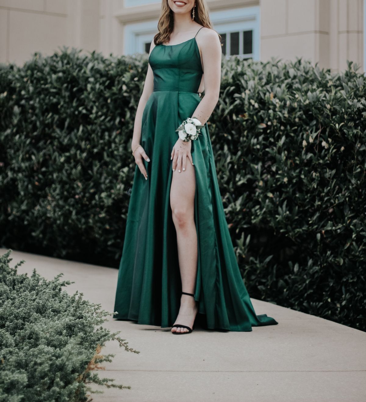 Sherri Hill Size 4 Prom Satin Emerald Green A-line Dress on Queenly