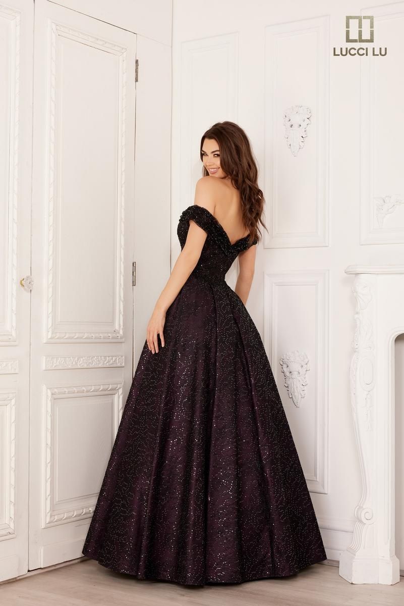 Style 1225 Lucci Lu Size 4 Lace Purple Ball Gown on Queenly