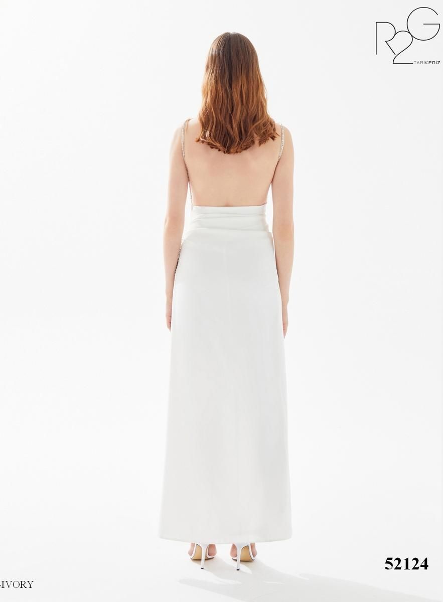 Style 52124 Tarik Ediz Size 4 Prom White Side Slit Dress on Queenly