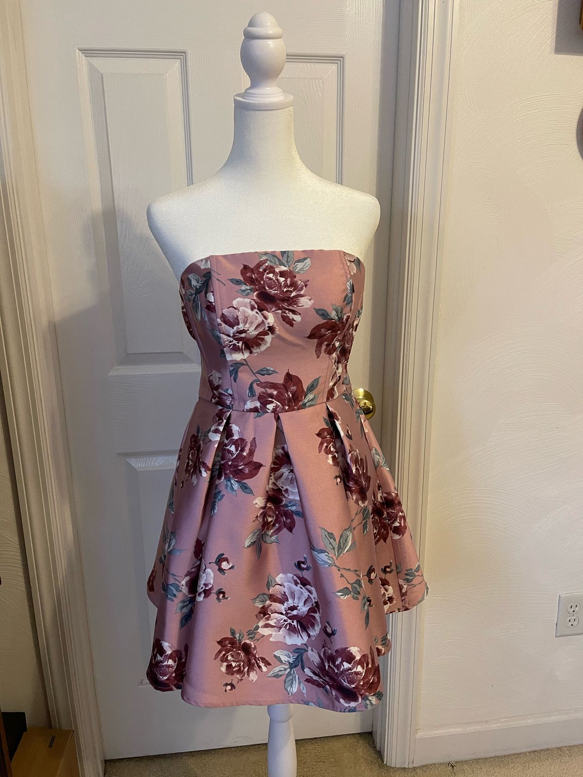Speechless Size 2 Homecoming Strapless Purple Cocktail Dress on Queenly