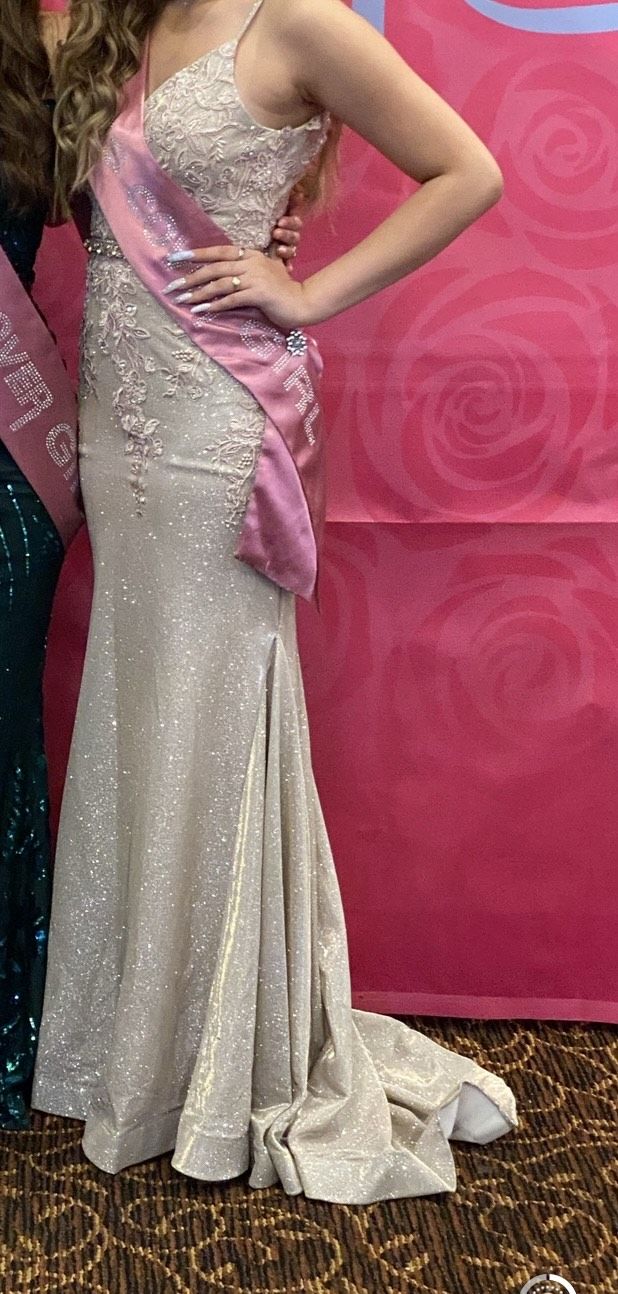 Size 2 Prom Light Pink Cocktail Dress on Queenly
