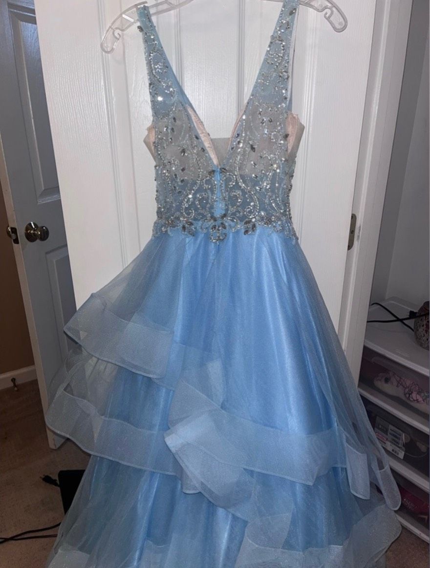 Queenly | Buy and sell prom, pageant, and formal dresses