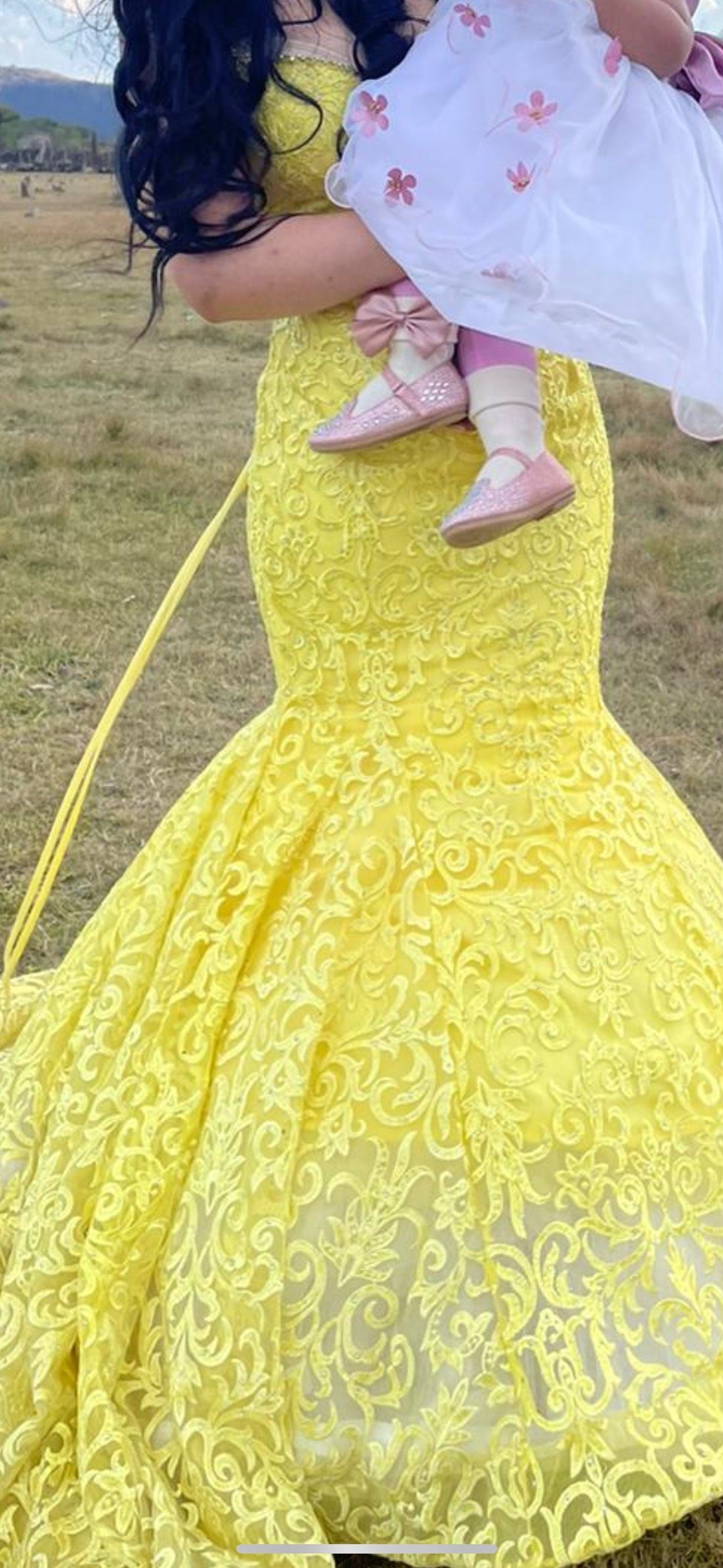 Size M Prom Yellow Mermaid Dress on Queenly