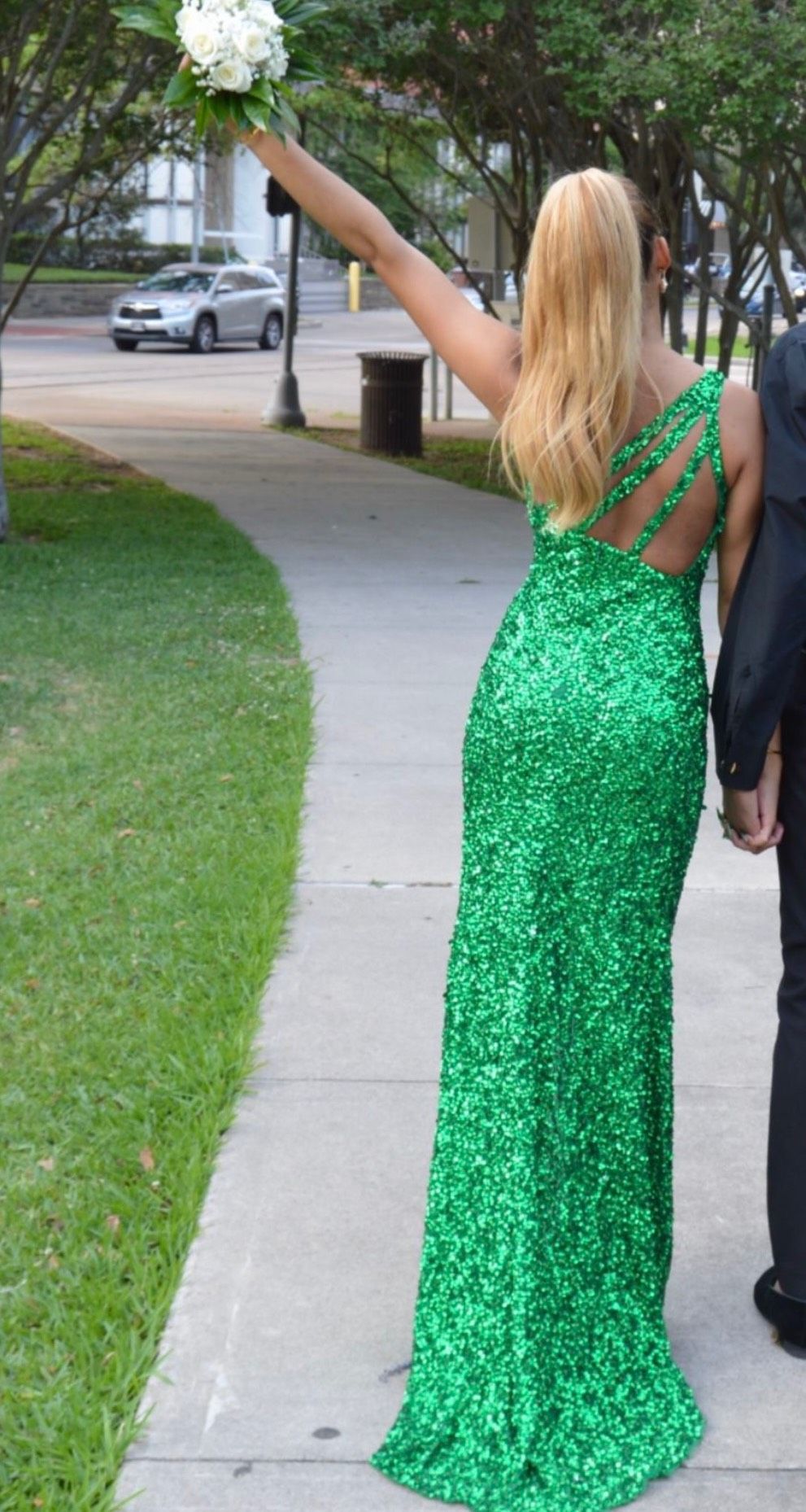 Sherri Hill Size 0 Prom One Shoulder Emerald Green Side Slit Dress on Queenly