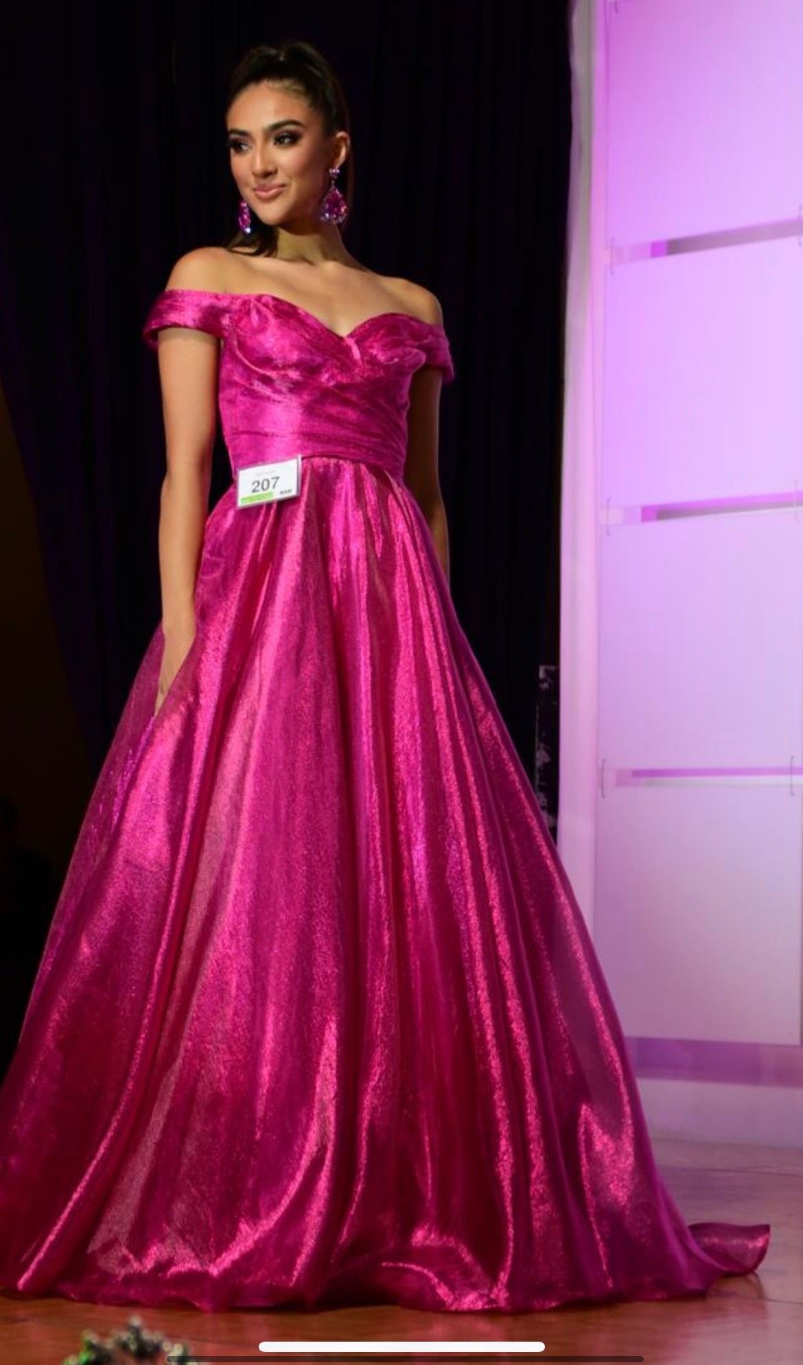 Size 2 Prom Off The Shoulder Satin Hot Pink Dress With Train on Queenly