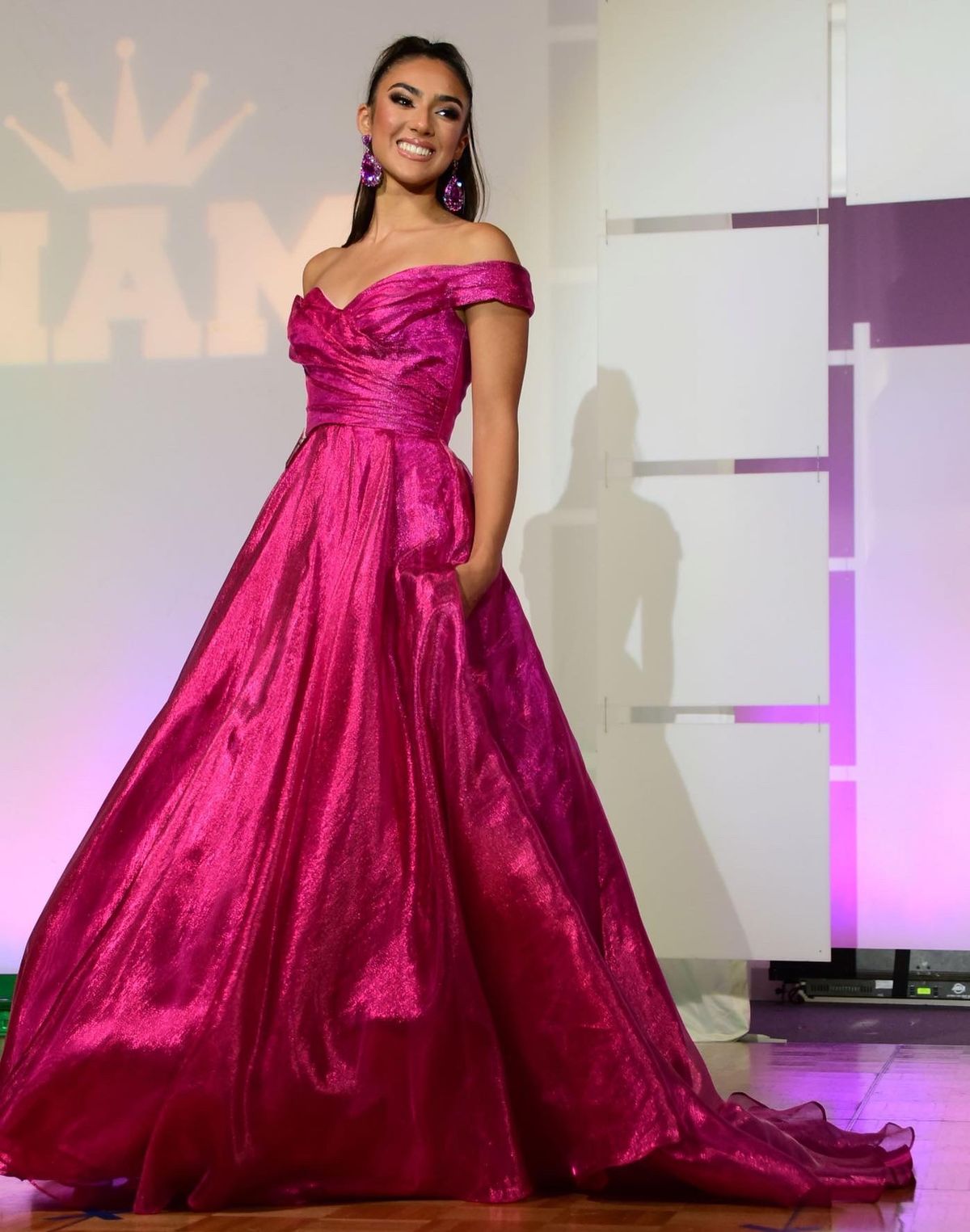 Size 2 Prom Off The Shoulder Satin Hot Pink Dress With Train on Queenly