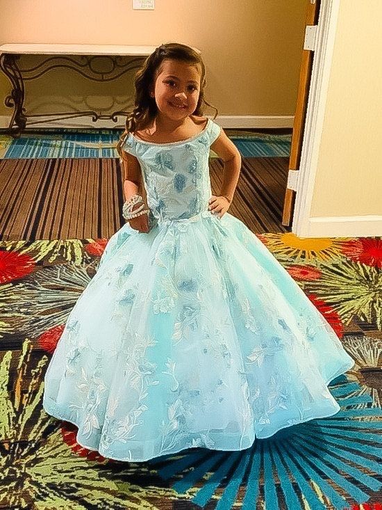 Tiffany Designs Girls Size 4 Turquoise Blue Ball Gown on Queenly