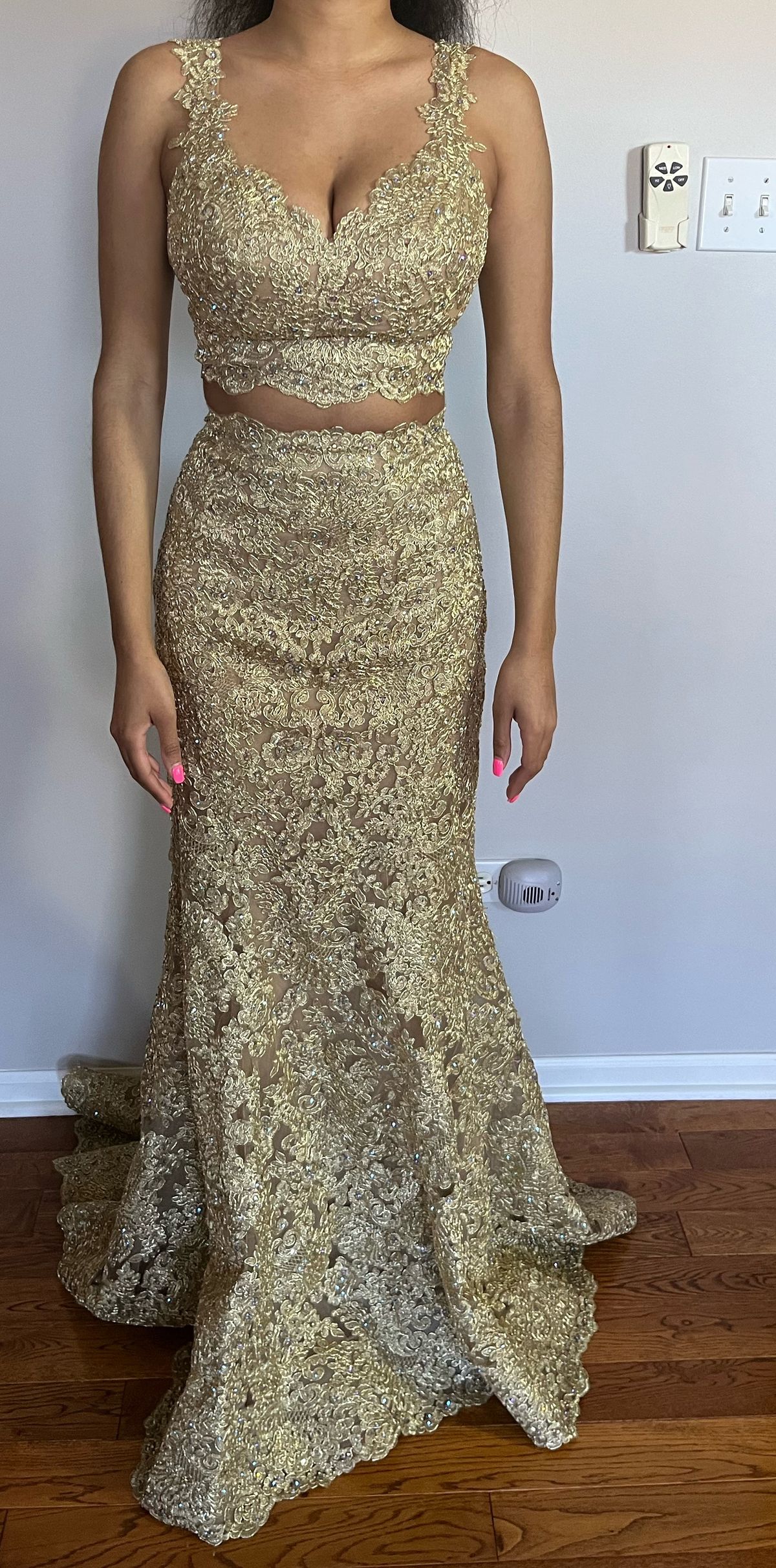 Sherri Hill Size 0 Prom Plunge Lace Gold Mermaid Dress on Queenly
