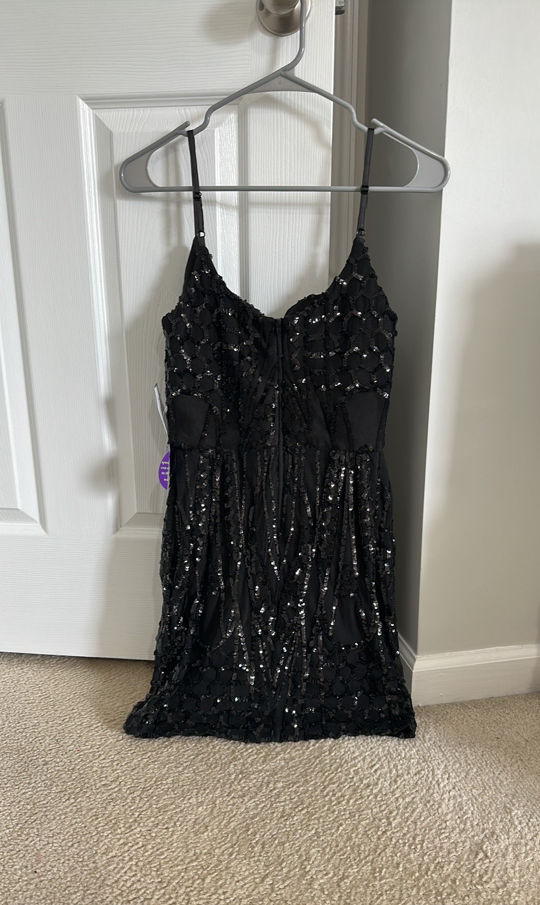 Windsor Size 6 Homecoming Black Cocktail Dress on Queenly