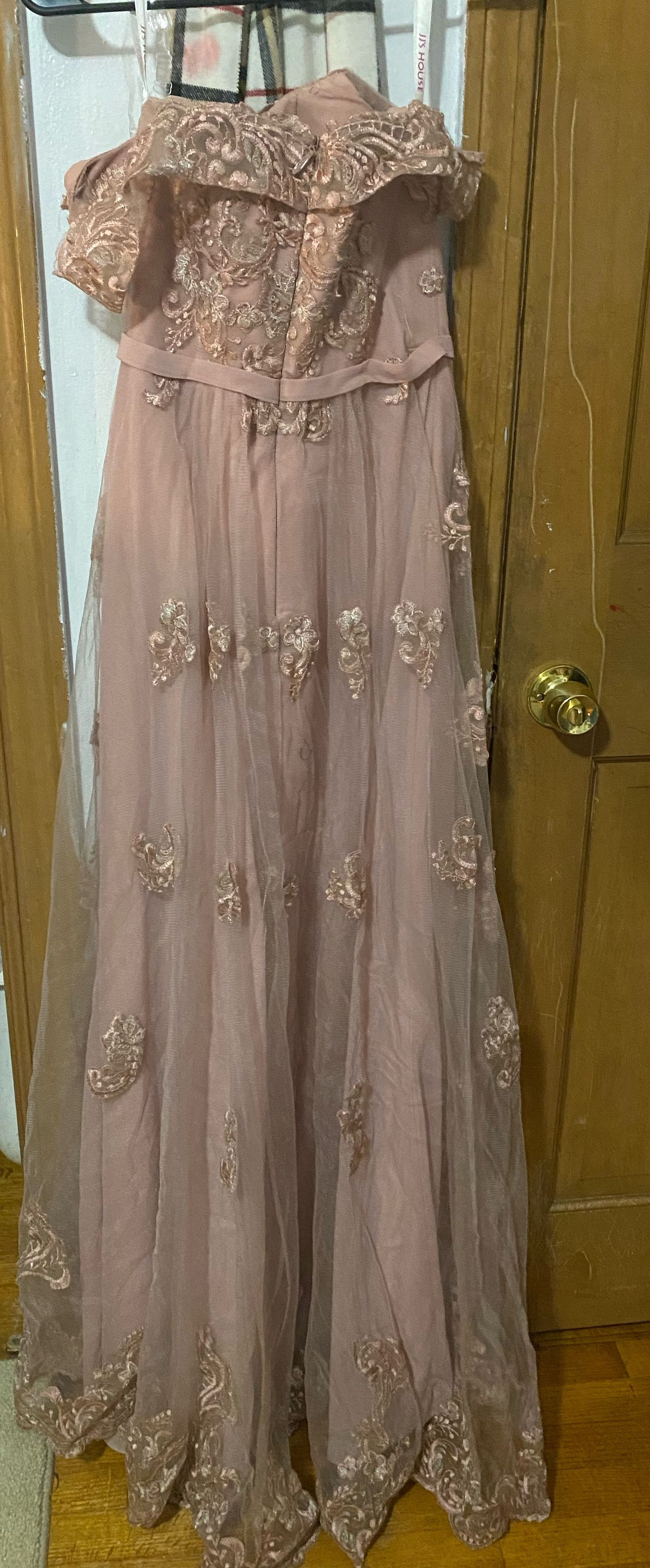Size 2 Prom Off The Shoulder Pink Dress With Train on Queenly