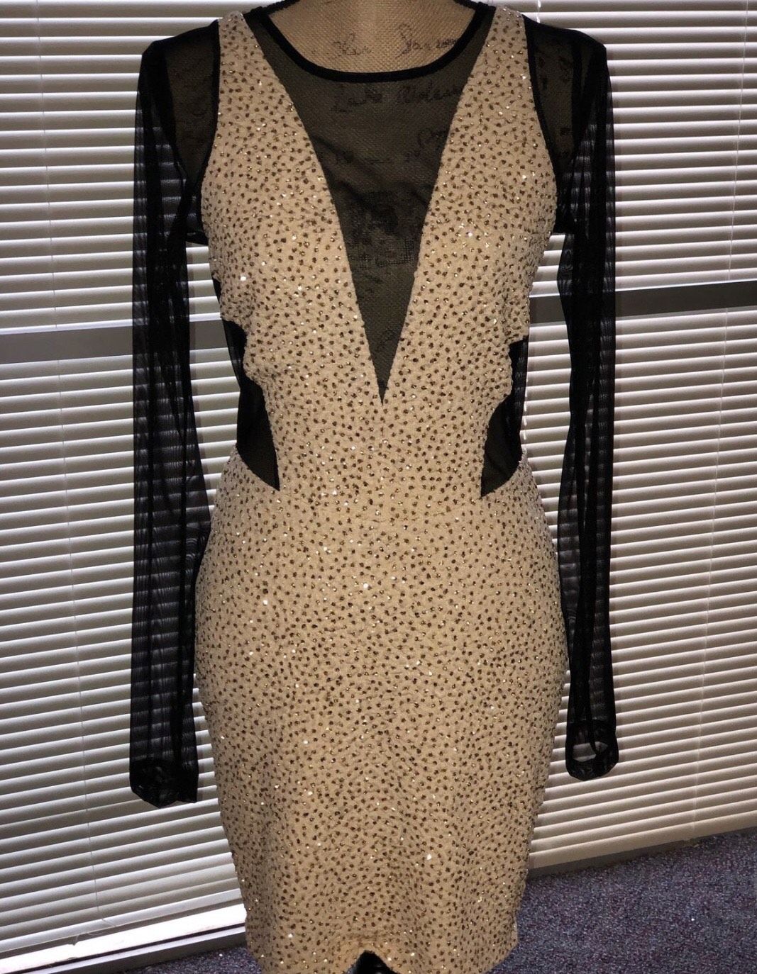 Size S Homecoming Gold Cocktail Dress on Queenly