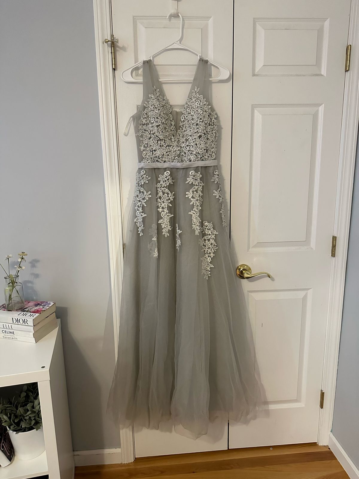 Lulus Size 4 Prom Silver Ball Gown on Queenly