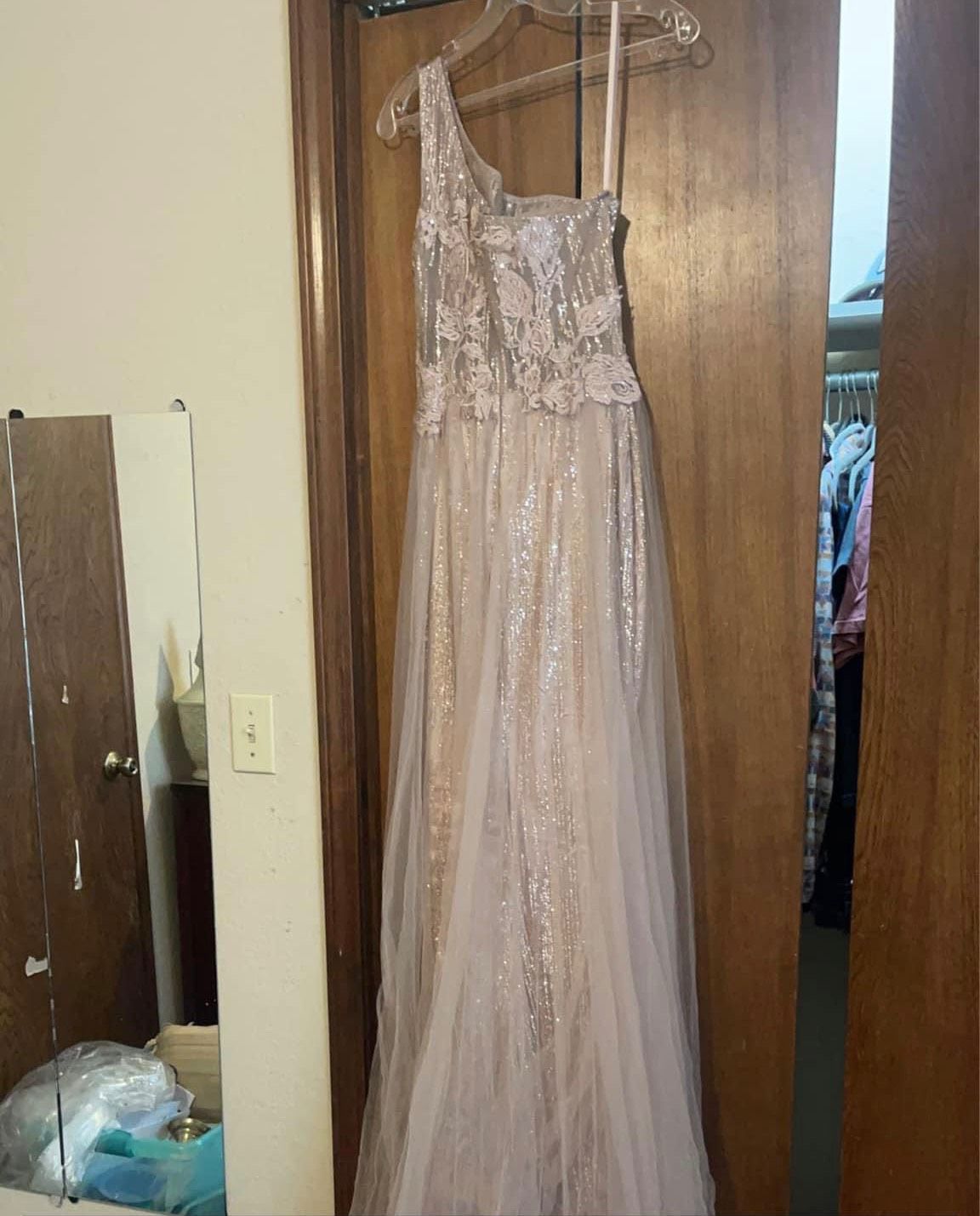 Size 2 Prom Nude A-line Dress on Queenly