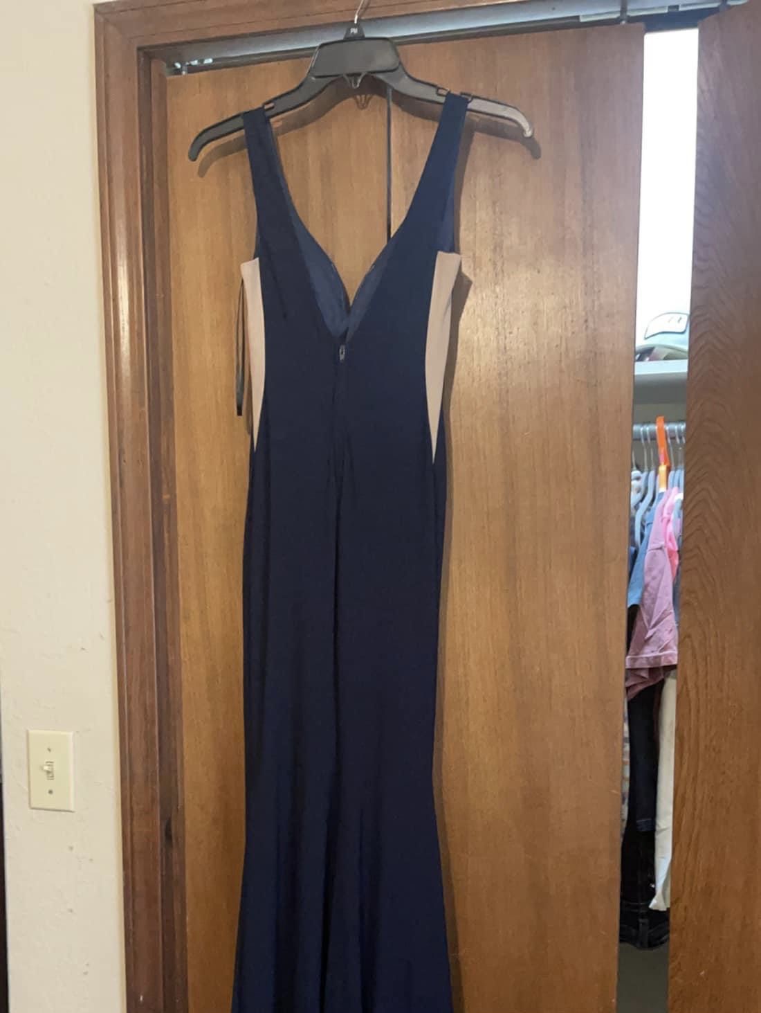 Size 0 Prom Blue A-line Dress on Queenly