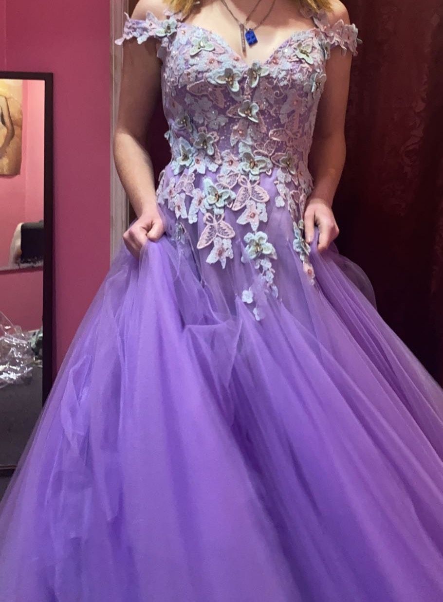 Size 6 Prom Multicolor Ball Gown on Queenly