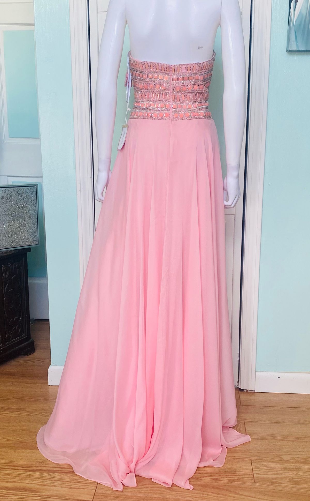 Tony Bowls Size 6 Prom Strapless Sequined Light Pink A-line Dress on Queenly