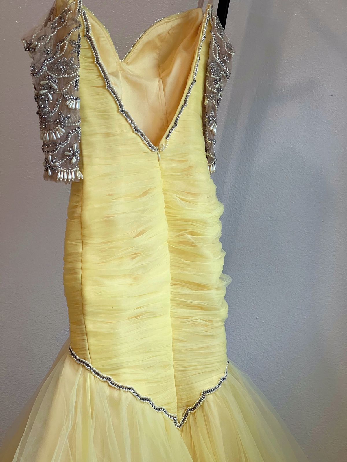 Size 2 Prom Sequined Yellow Mermaid Dress on Queenly