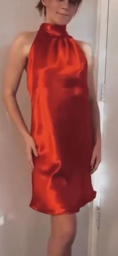 Size 00 Homecoming Red Cocktail Dress on Queenly