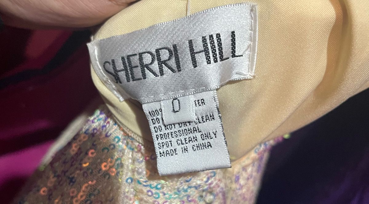 Sherri Hill Size 0 Prom One Shoulder Gold Dress With Train on Queenly