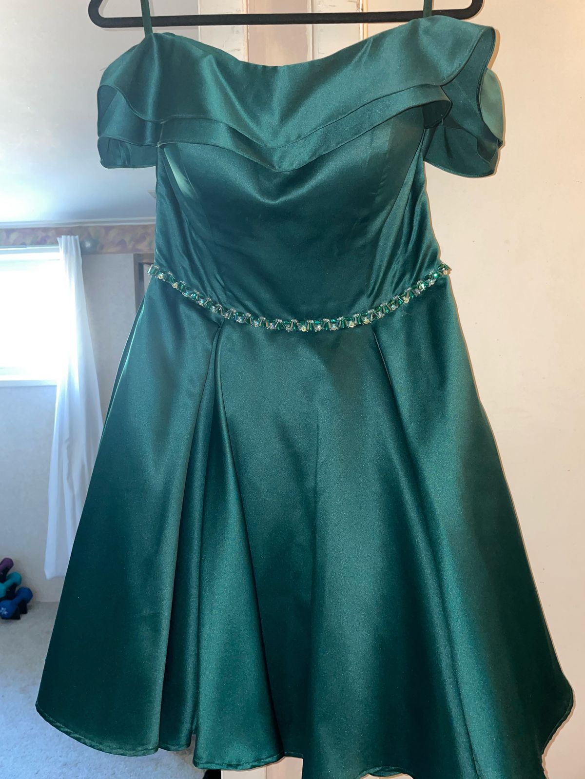 Size 12 Prom Green Ball Gown on Queenly