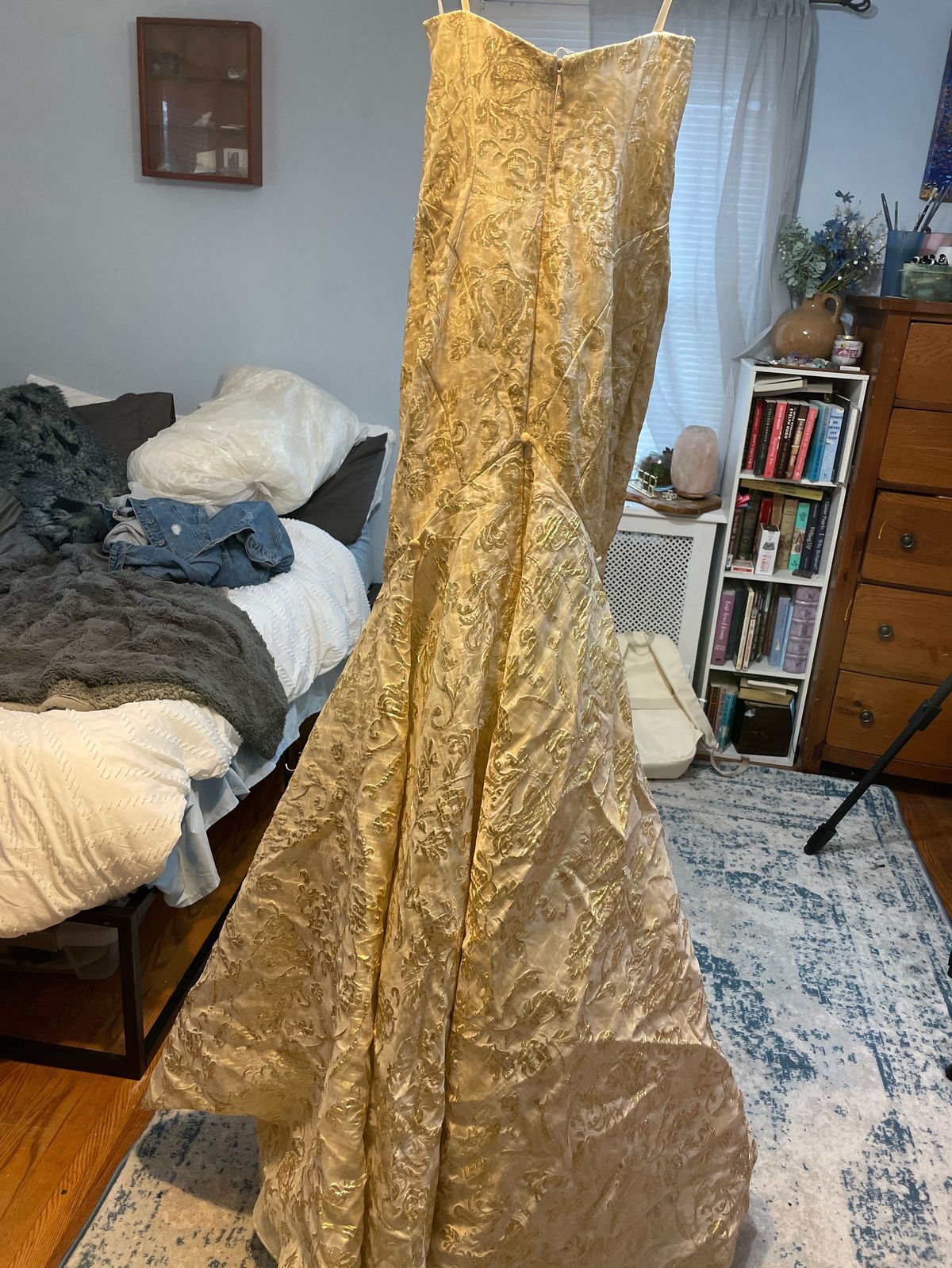 Mac Duggal Size 6 Prom Gold Mermaid Dress on Queenly